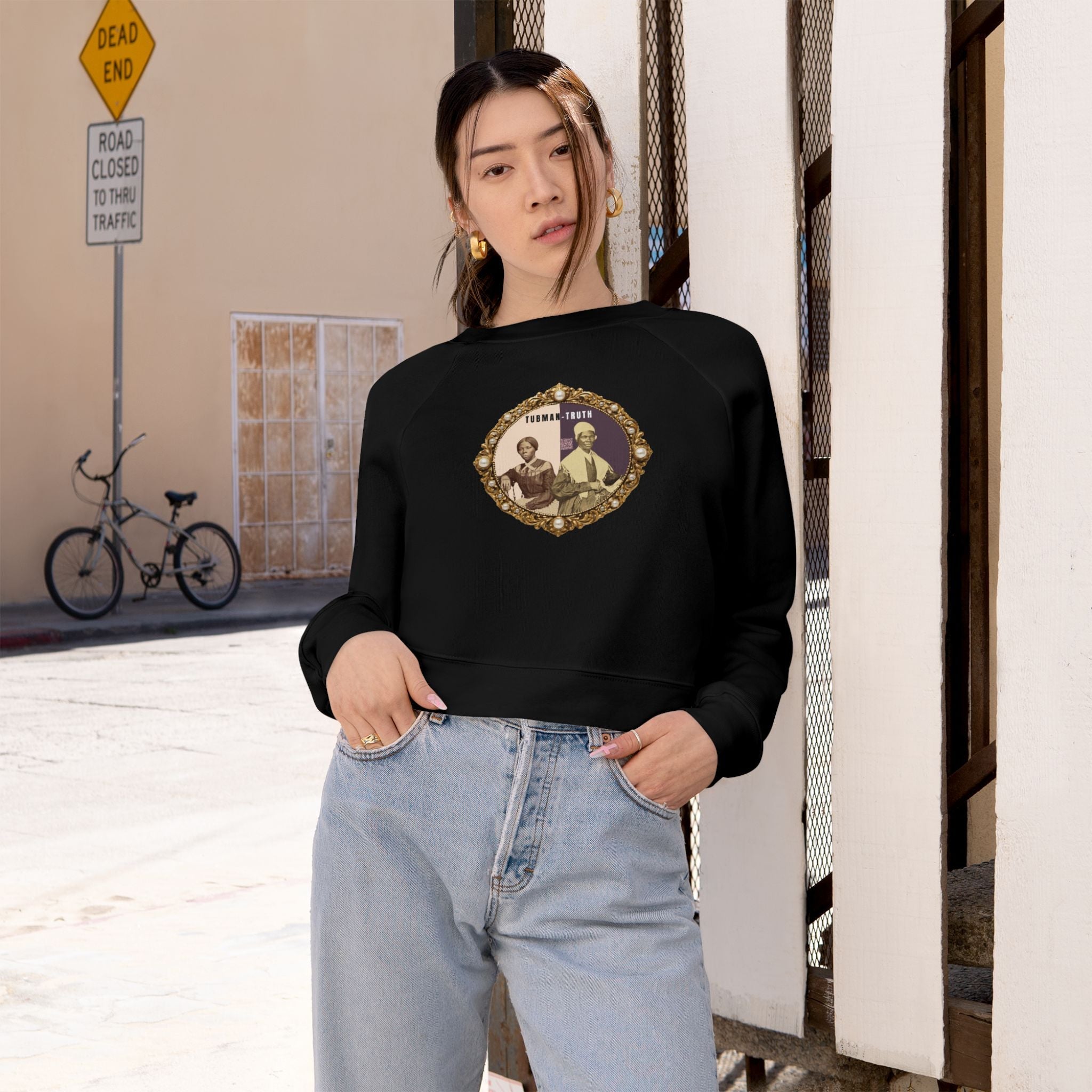 Tubman-Truth, Front Brooch Graphic, Women's Cropped Fleece Pullover