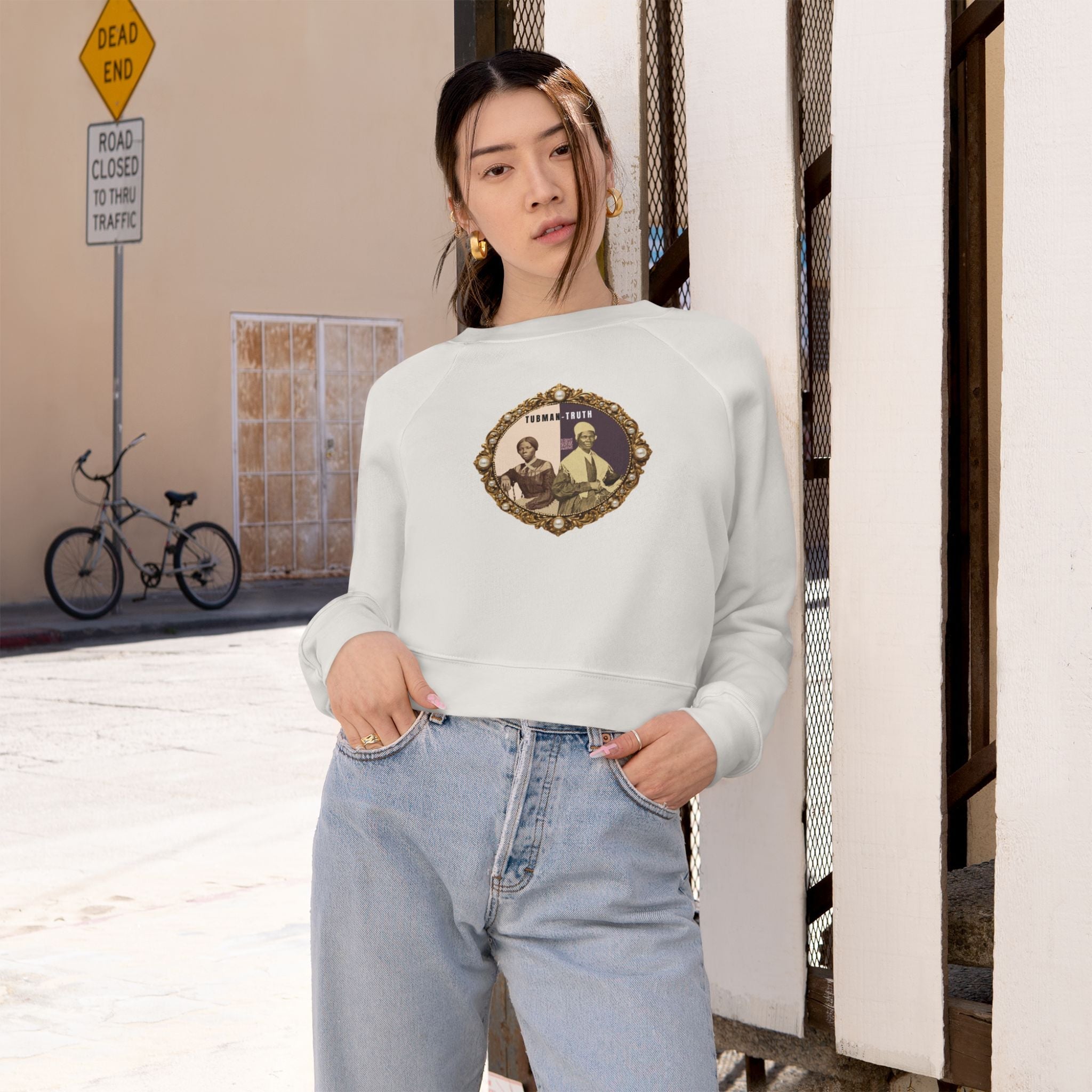 Tubman-Truth, Front Brooch Graphic, Women's Cropped Fleece Pullover